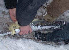 Своевременное утепление защитит трубы от промерзания зимой